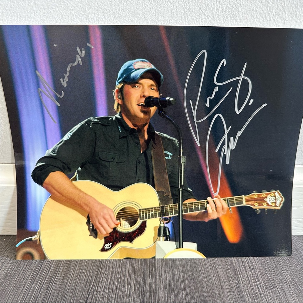 Rodney atkins autographed poster - like new condition